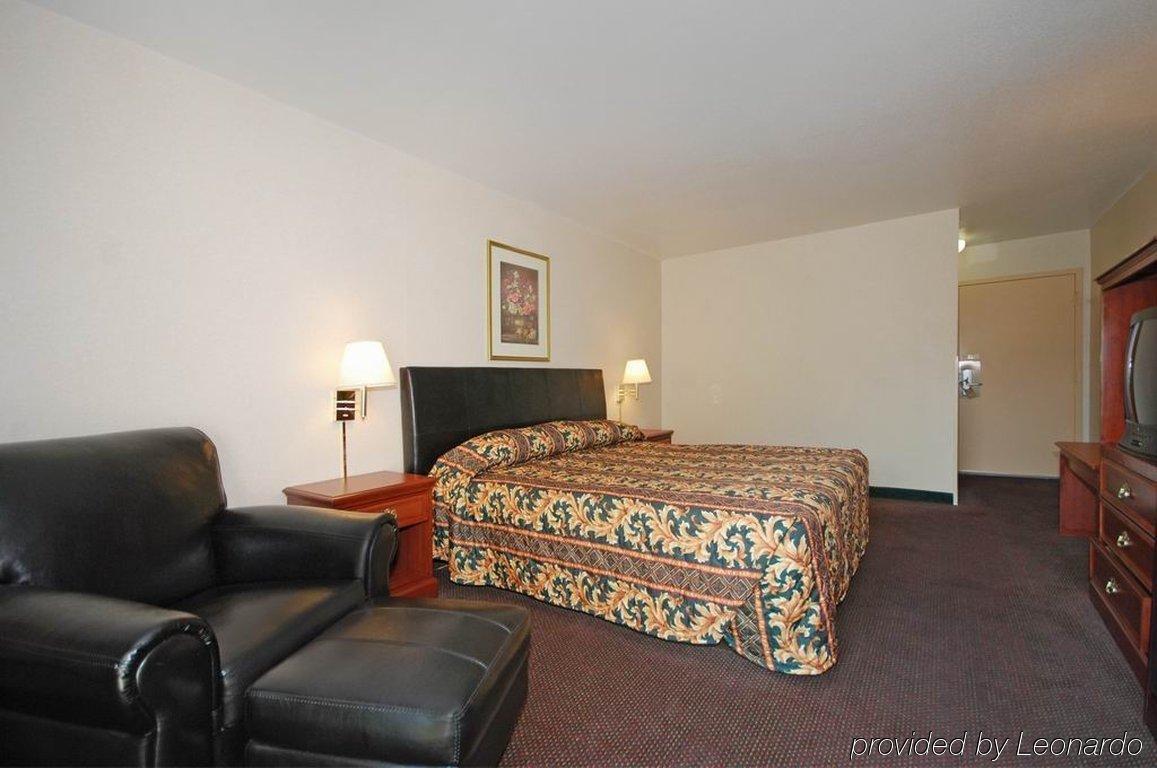 Hotel Magnuson Grand Columbus North Pokoj fotografie